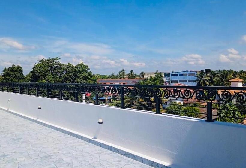 Пансион Ivory Laze