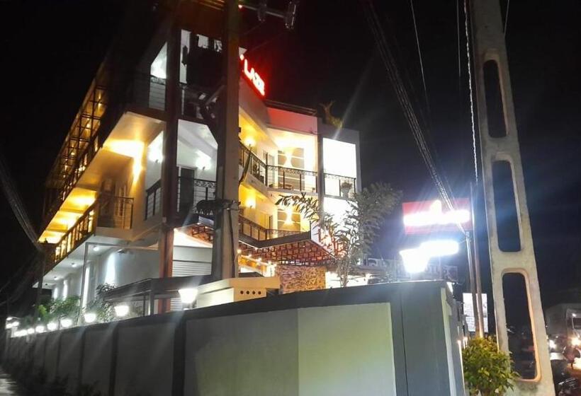 Пансион Ivory Laze