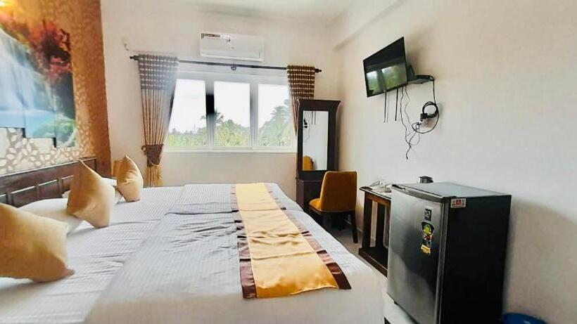 Пансион Ivory Laze