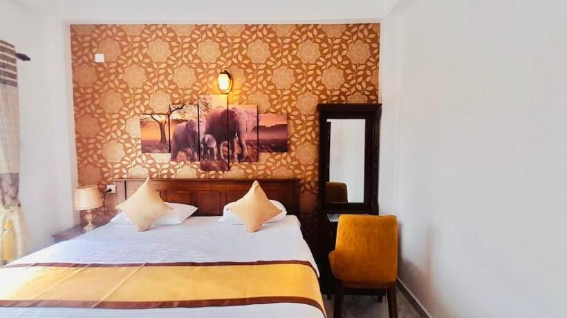 Пансион Ivory Laze