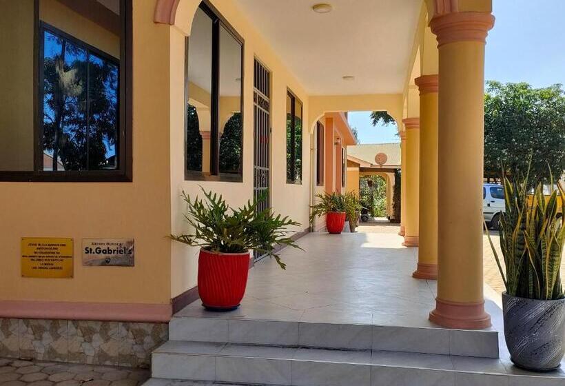 پانسیون Keeney House At St. Gabriel S