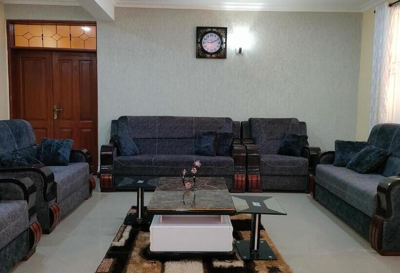 بنسيون Keeney House At St. Gabriel S