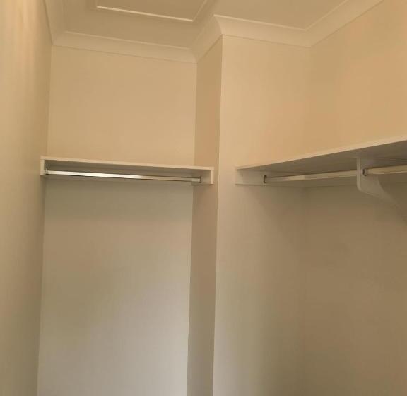 펜션 Happy Cozy Convenient 4br, Breezy, Near Mall, Park
