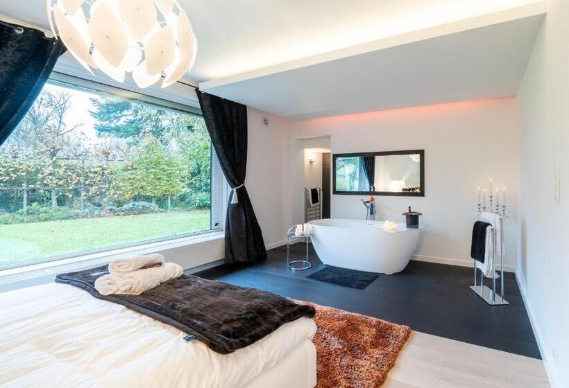 بنسيون La Gazza Ladra