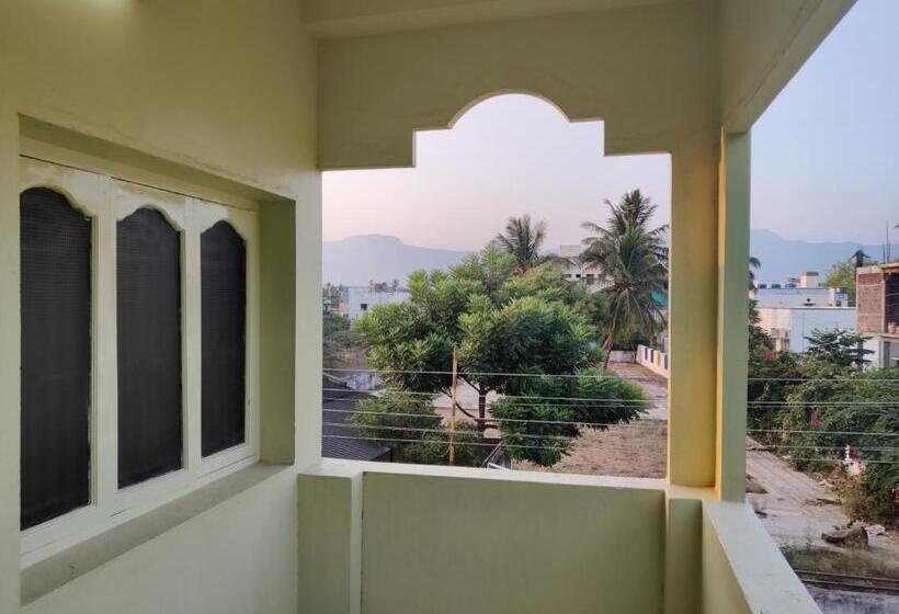 بنسيون Millennium Town Homestay