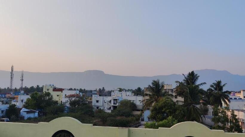 펜션 Millennium Town Homestay