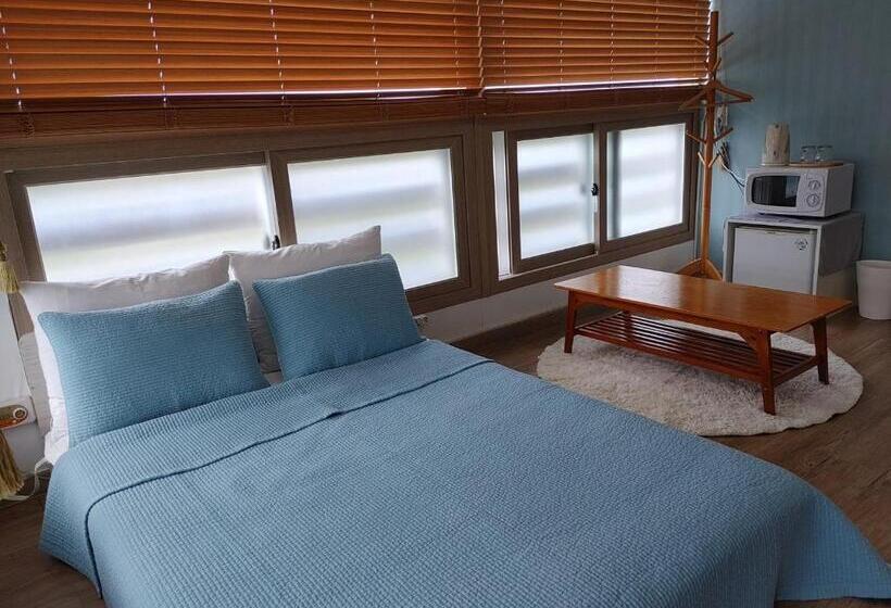 פנסיון Moon Forest Guesthouse