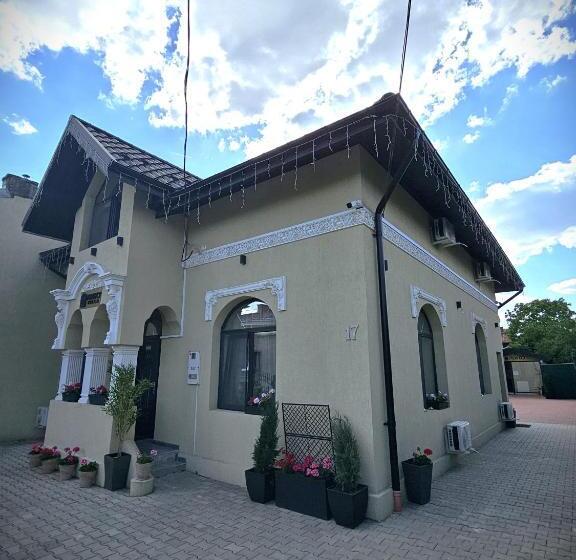Пансион Perfect Villa Ploiesti