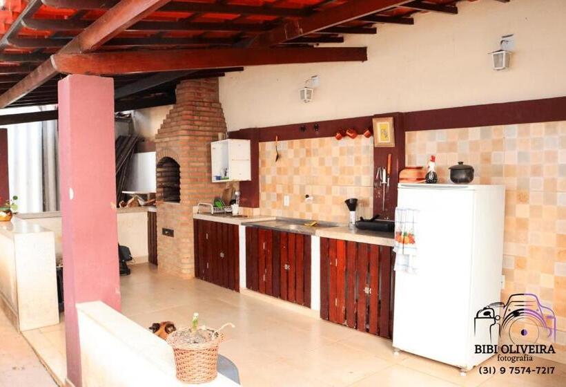 Pensão Quarto Duplo Em Casa Com Piscina Bh Próx. Savasssi