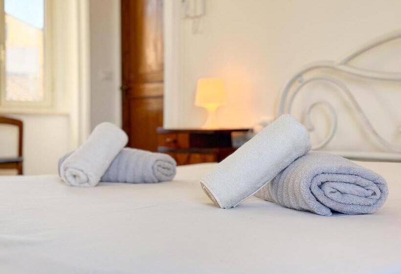 بنسيون Suites Montemare