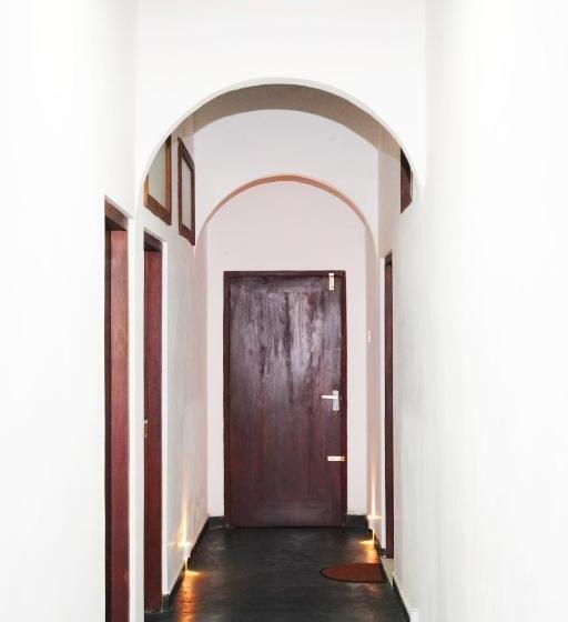 펜션 Villa Nadya Guesthouse