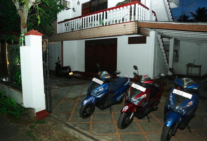 Pensionat Wave Crest Residence