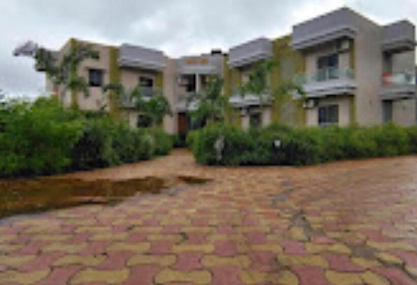 Raigad Srushti Beach Resort Nagaon