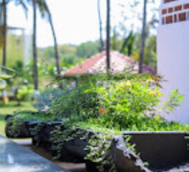 منتجع Hideout Cottage 878, Kudal