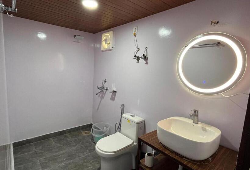 منتجع Nivriti Stays