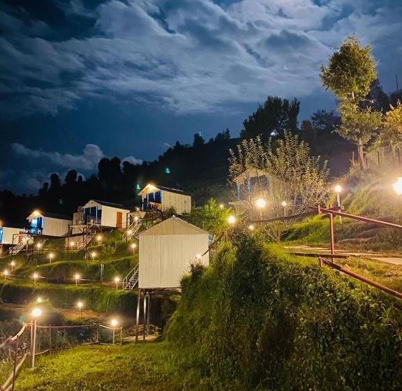 منتجع Nivriti Stays