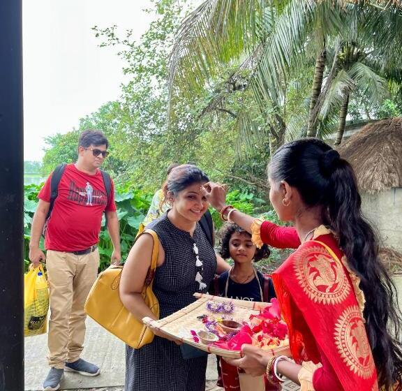 リゾートホテル Ritabani Earthen Retreat Sundarbans