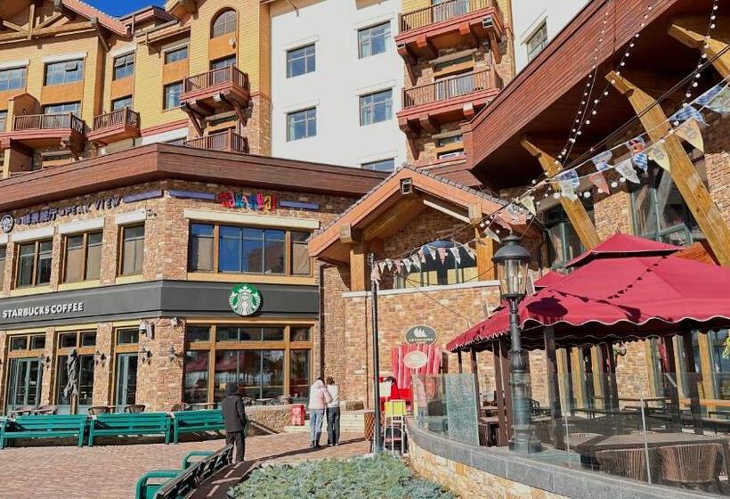 Ski And Suites At Thaiwoo Resort 逅雪套房民宿