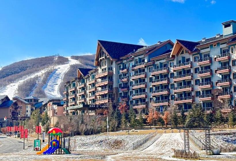 Ski And Suites At Thaiwoo Resort 逅雪套房民宿