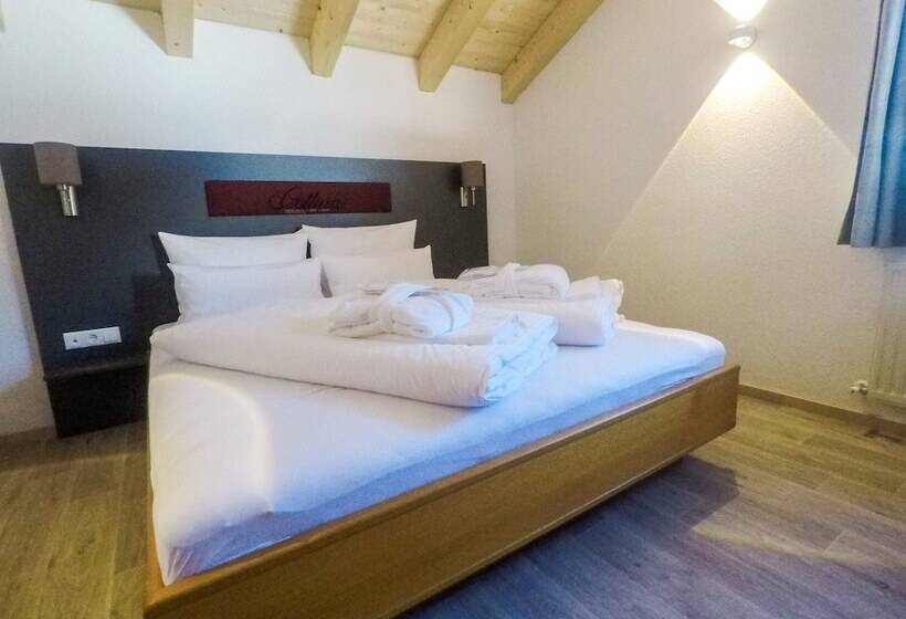 Collina Hotel Garni