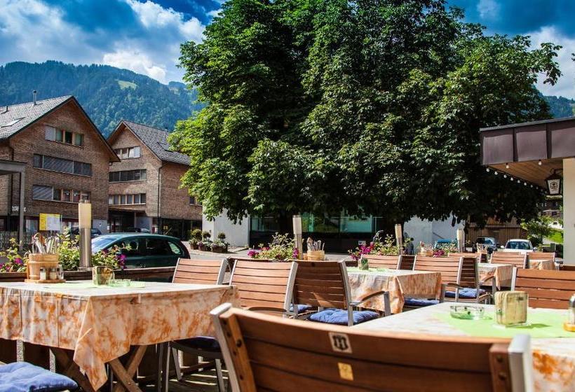 فندق Dorfgasthof Adler