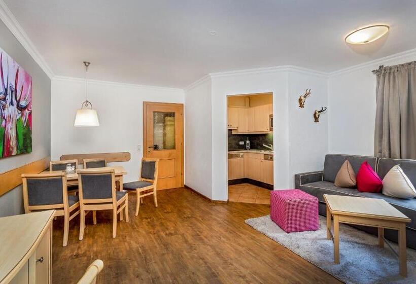 فندق Almhof Alpin Apartments & Spa