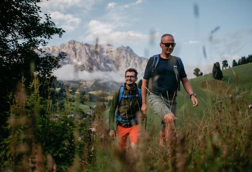 فندق Almhof Alpin Apartments & Spa