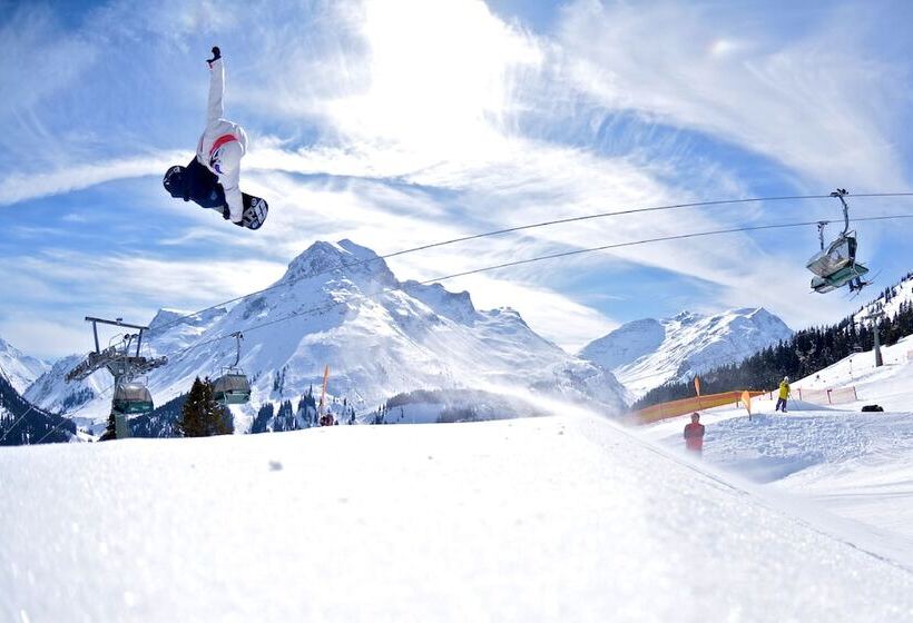 هتل Alpina Lech   Natural Living