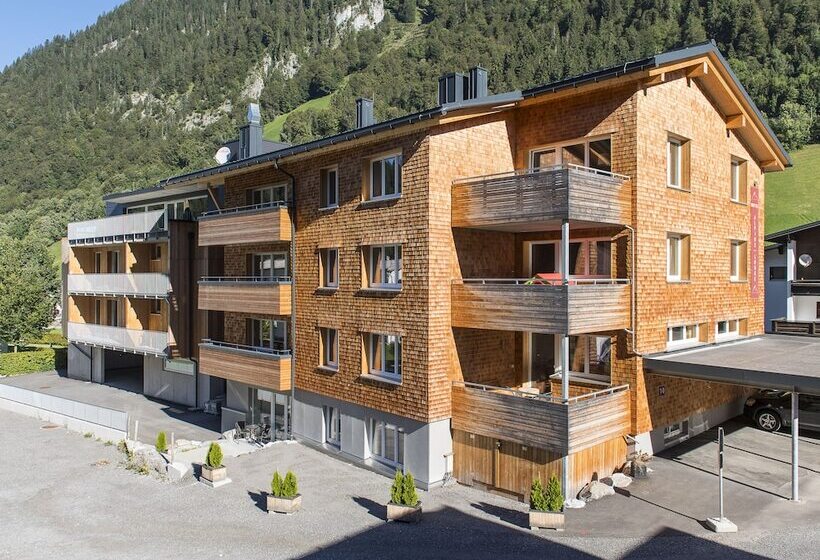 فندق Alpine Lodge Klösterle Am Arlberg