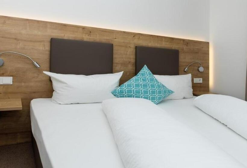 فندق Alpine Lodge Klösterle Am Arlberg