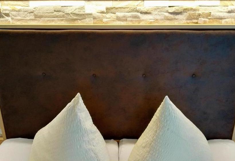 ホテル Apart Almrausch