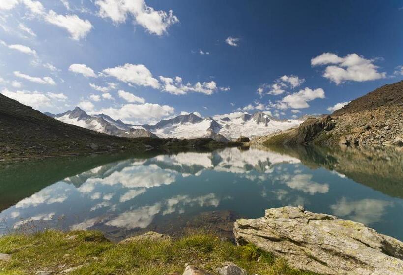 Отель Apart Matthias