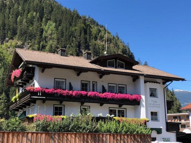 Отель Apart Matthias