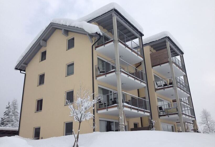 هتل Appartements De Luxe Schluga