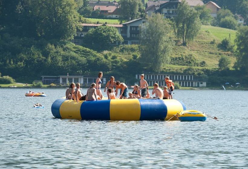 هتل Appartements De Luxe Schluga