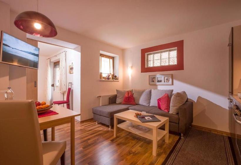 فندق Appartements Enzian