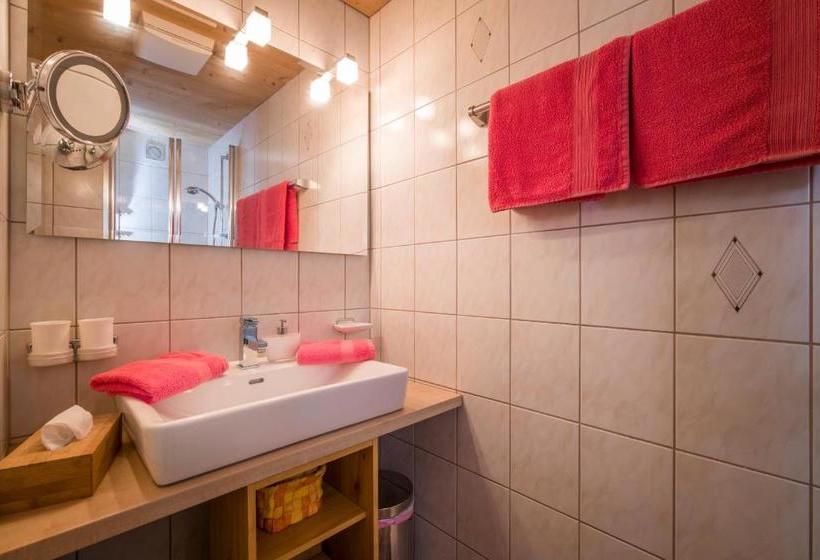 בית מלון כפרי Appartements Enzian