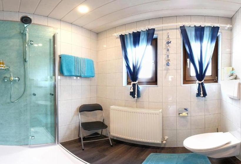 ホテル Appartements Kuprian