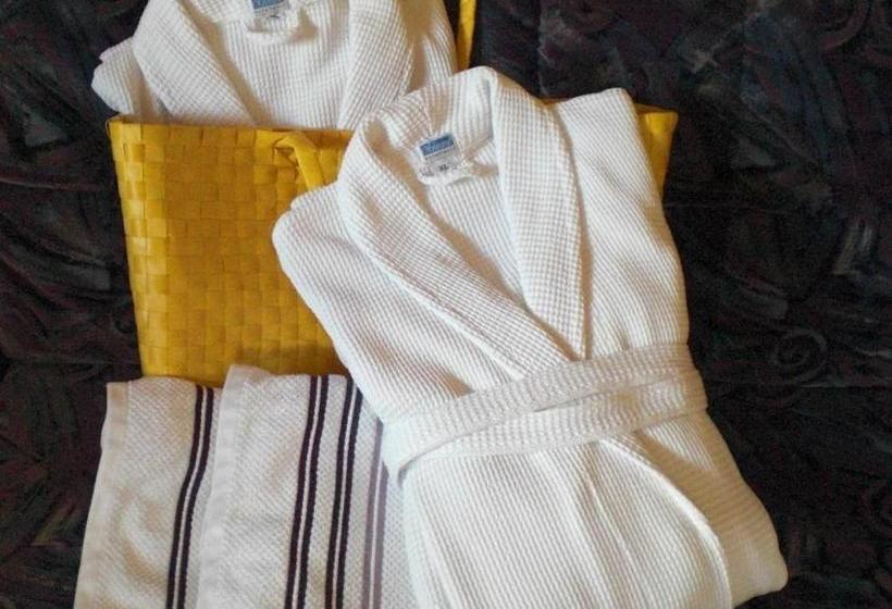 ホテル Appartements Kuprian