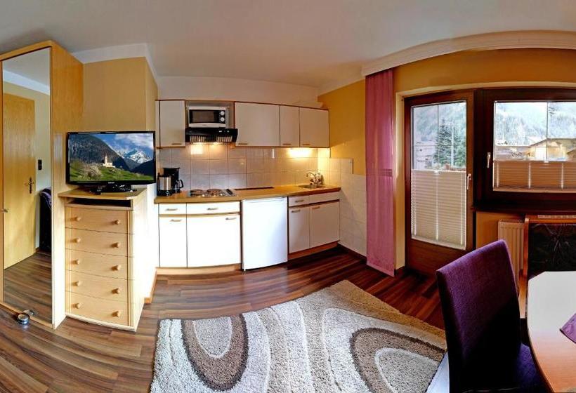 ホテル Appartements Kuprian