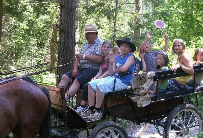 ホテル Espi Stables Ferienhof Esterhammer