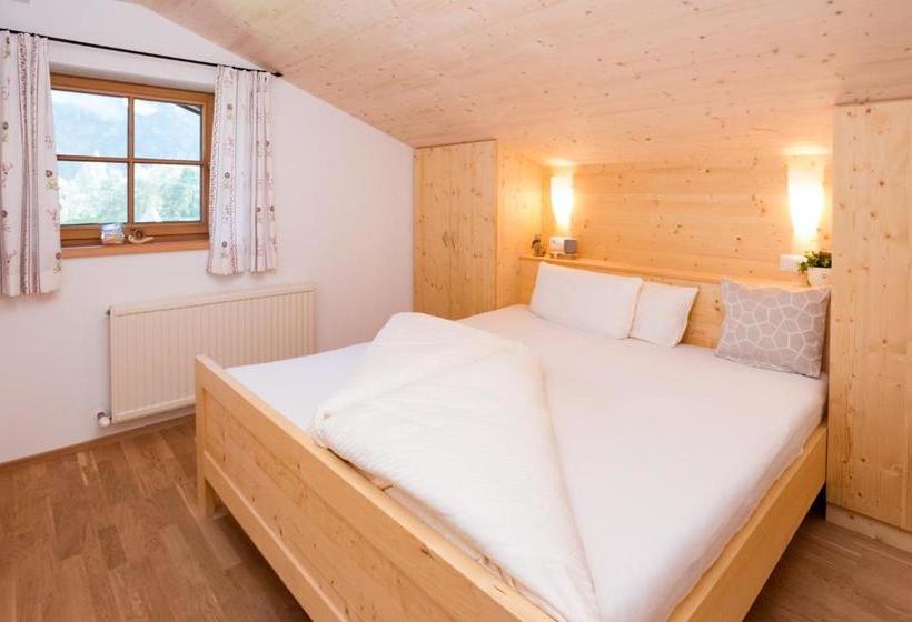 ホテル Falkneralm