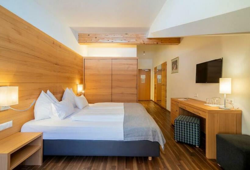 فندق Familien  Sportresort Brennseehof