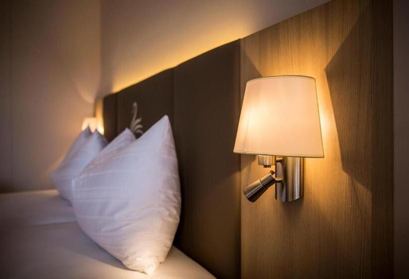 هتل Feel Good Resort Wörthersee