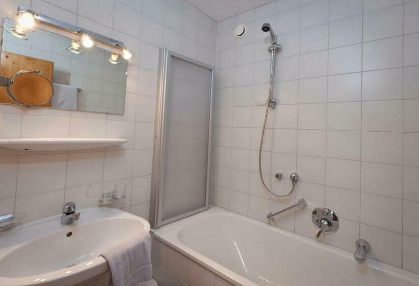 هتل Ferienhaus Auer