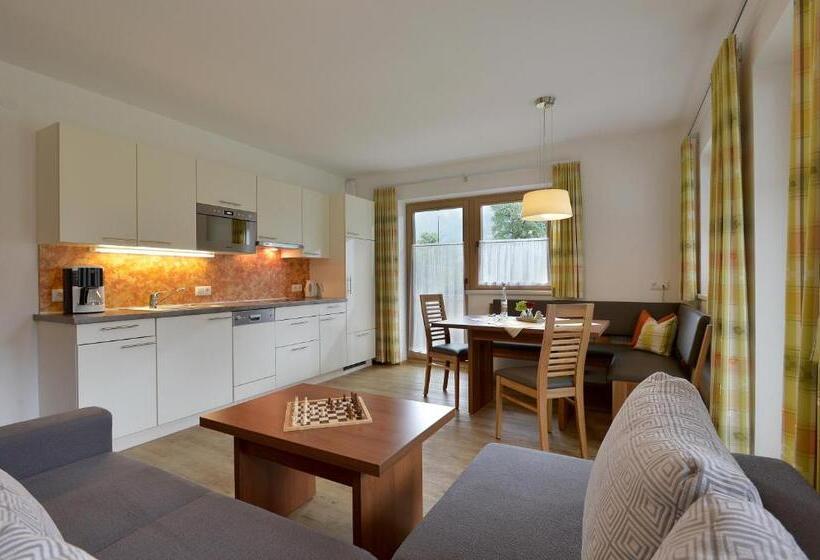 هتل Ferienhaus Gredler