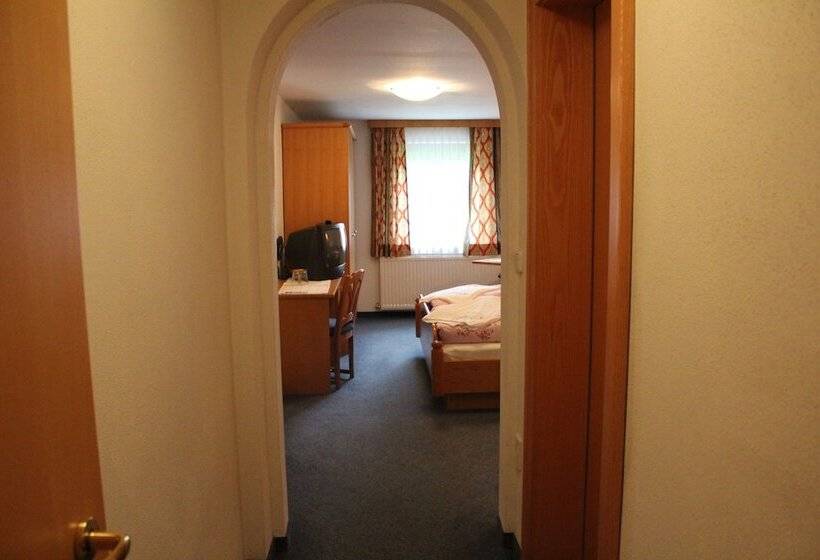 فندق Gasthof Eiserne Hand