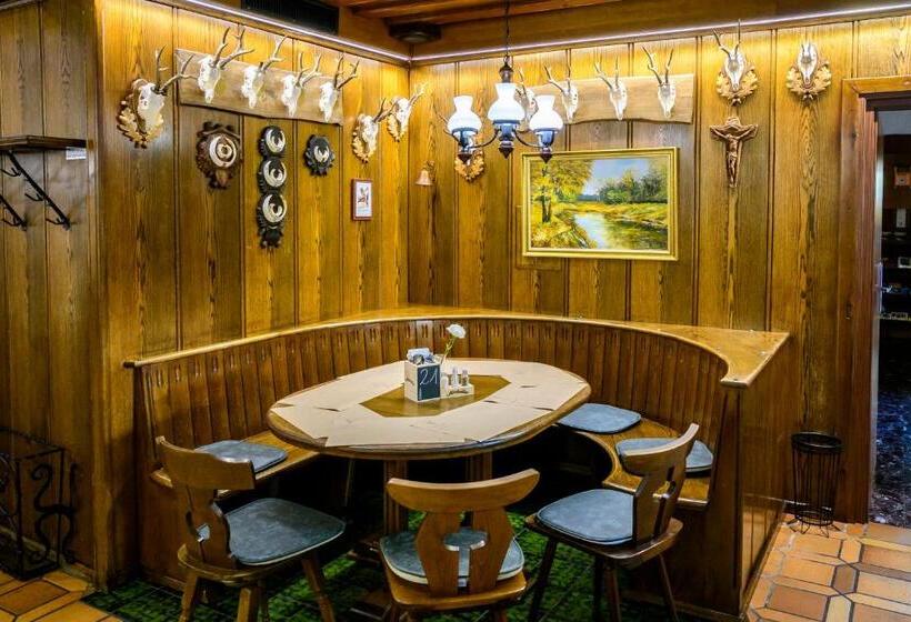 هتل Gasthof Zum Jägerwirt