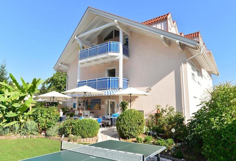 هتل Happy Lake By Thomas Strugger