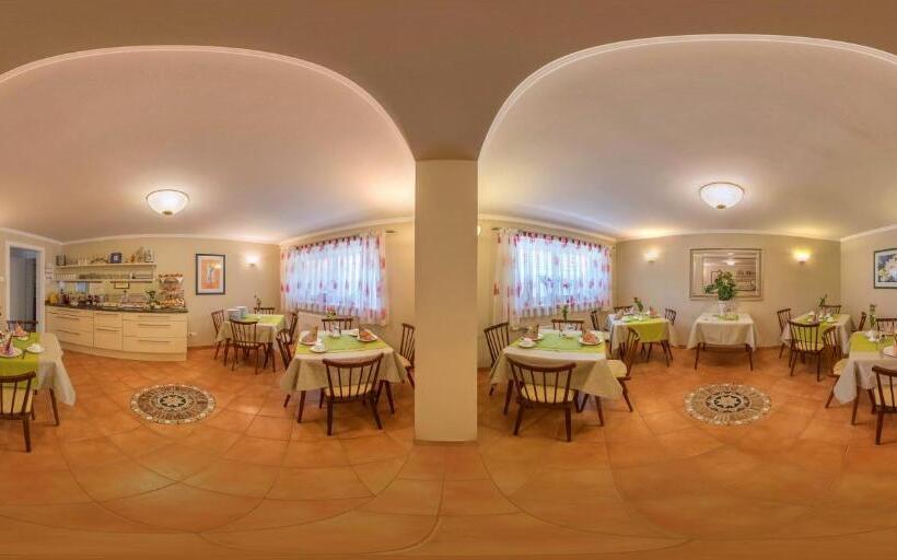 هتل Happy Lake By Thomas Strugger